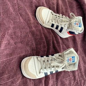 Old fashion adidas Top Ten